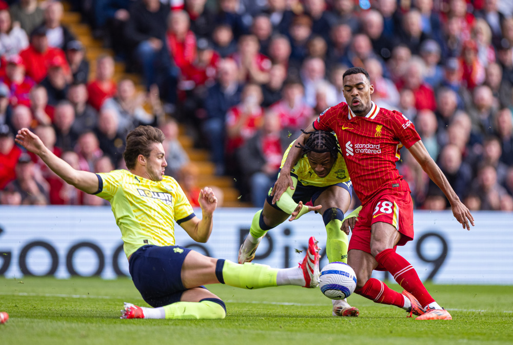 拉波尔塔承诺与弗里克续约：他的地位已稳固，会见证球场完工