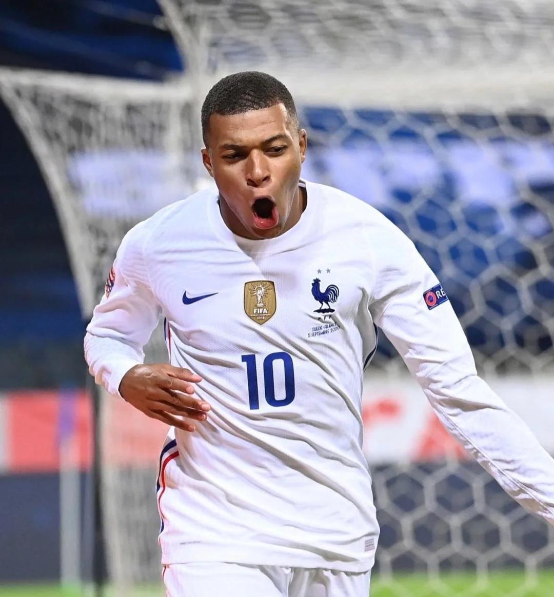 鲁比亚莱斯再谈亲吻门：我不需要向珍妮弗道歉，她当时同意了