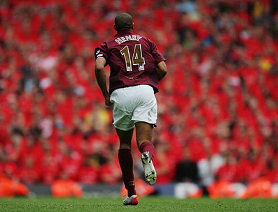 罗马诺：曼联并未与巴萨就费尔明展开谈判，球员只专注巴萨