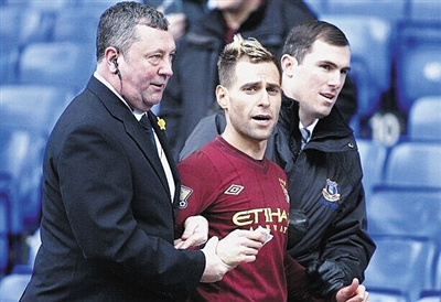 日职半场：图里奥抽射破门，京都不死鸟1-0神户胜利船