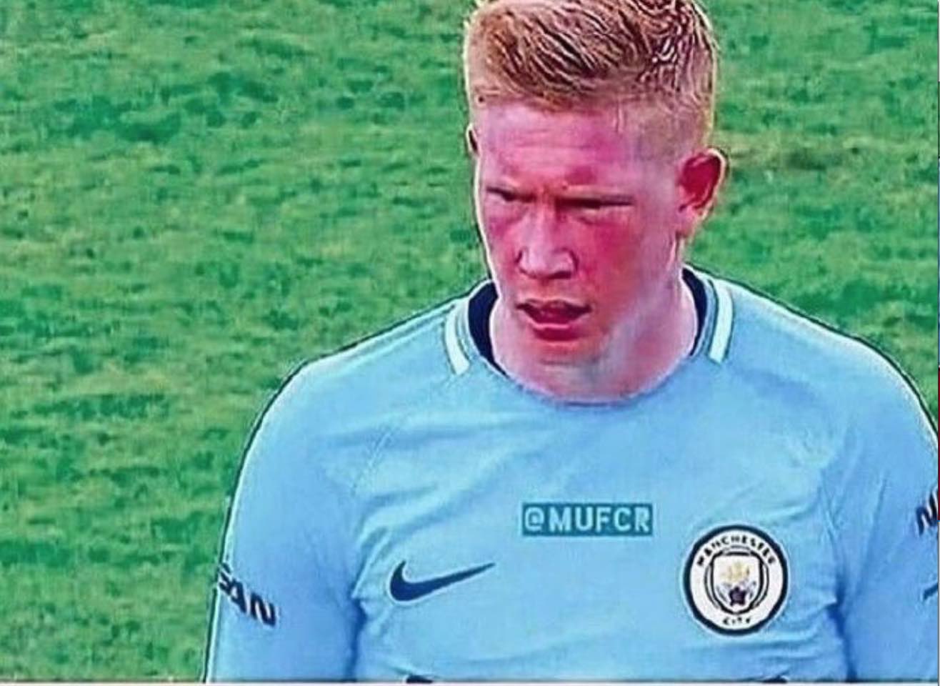 TA：多家豪门关注小将斯密特，阿尔克马尔对其估价约6000万欧