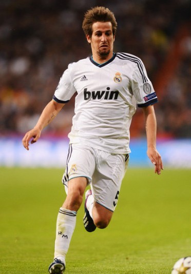 埃迪·豪回应吉马良斯：我不认为球队一团糟，但问题确实存在（埃迪·豪回击吉马良斯：否认球队失控，承认仍有问题）