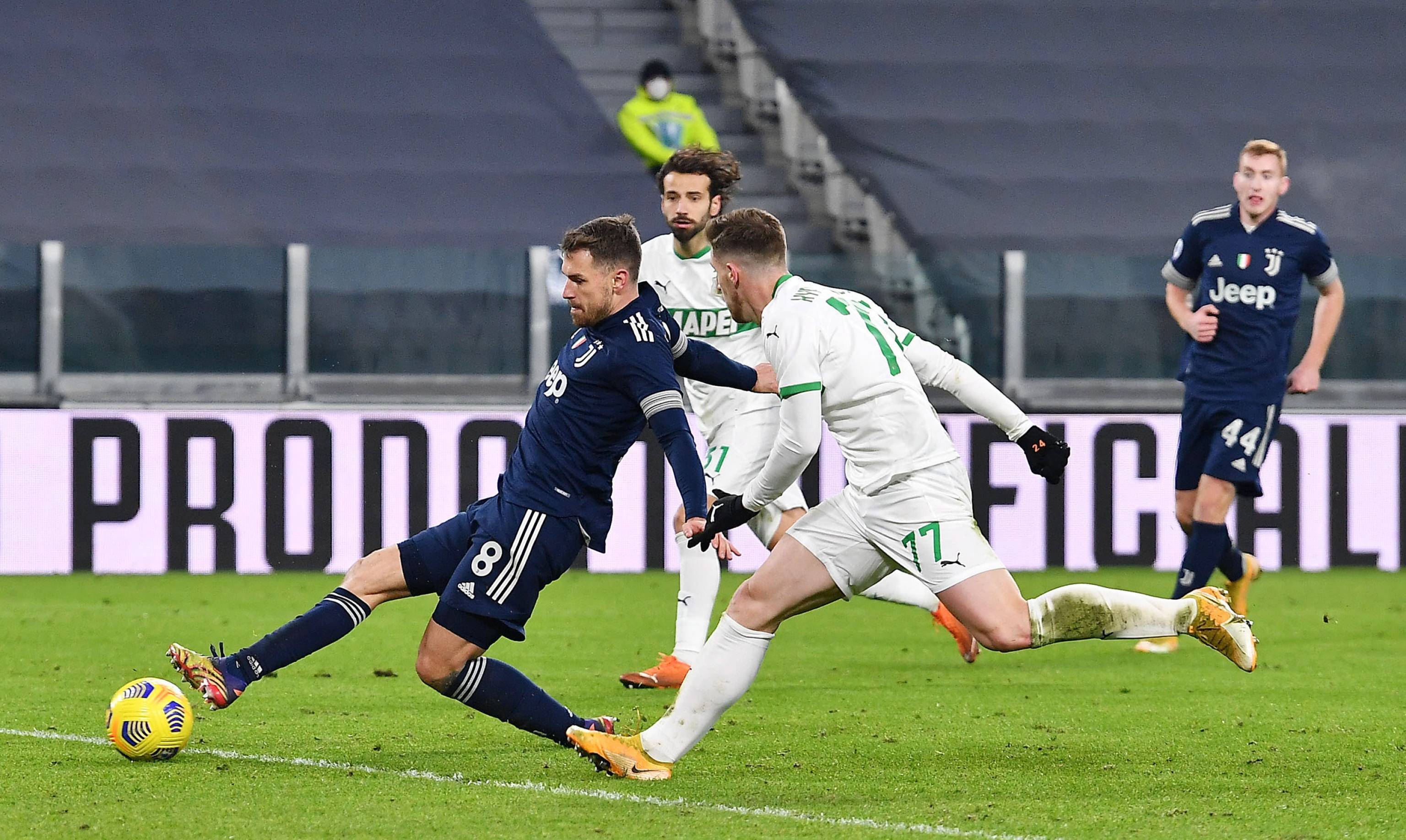 萨内蒂：梅西完全有能力继续在阿根廷担任领袖，他想再次为国出战（萨内蒂：梅西仍具领导阿根廷的实力，渴望再披国家队战袍）