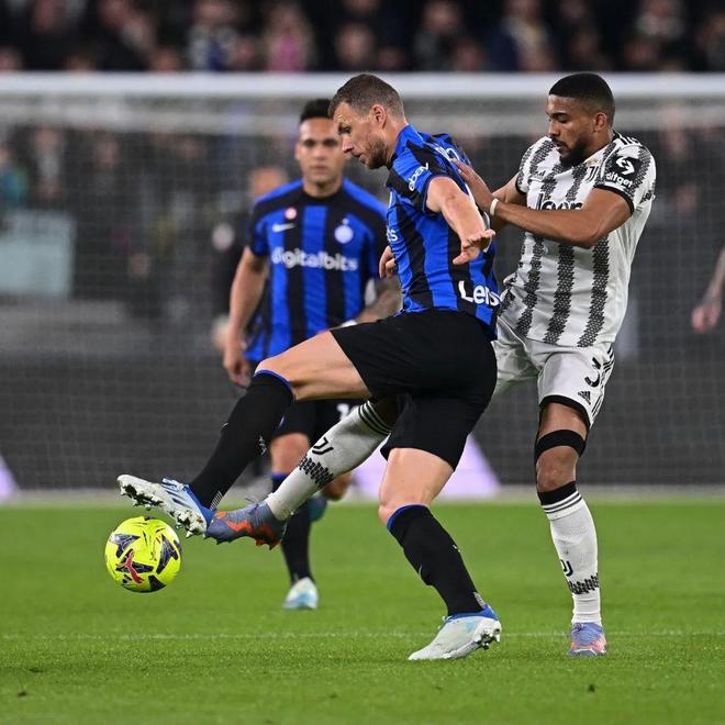 穆勒：输掉这样的决赛能激发球队能量，我们一定会卷土重来