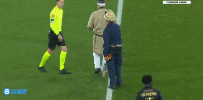 禁区内头球补射破门，毕津浩收获大连英博生涯首球