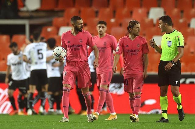 剑南春丨尤文客场1-1佛罗伦萨，科斯蒂奇、曼德拉戈拉世界波